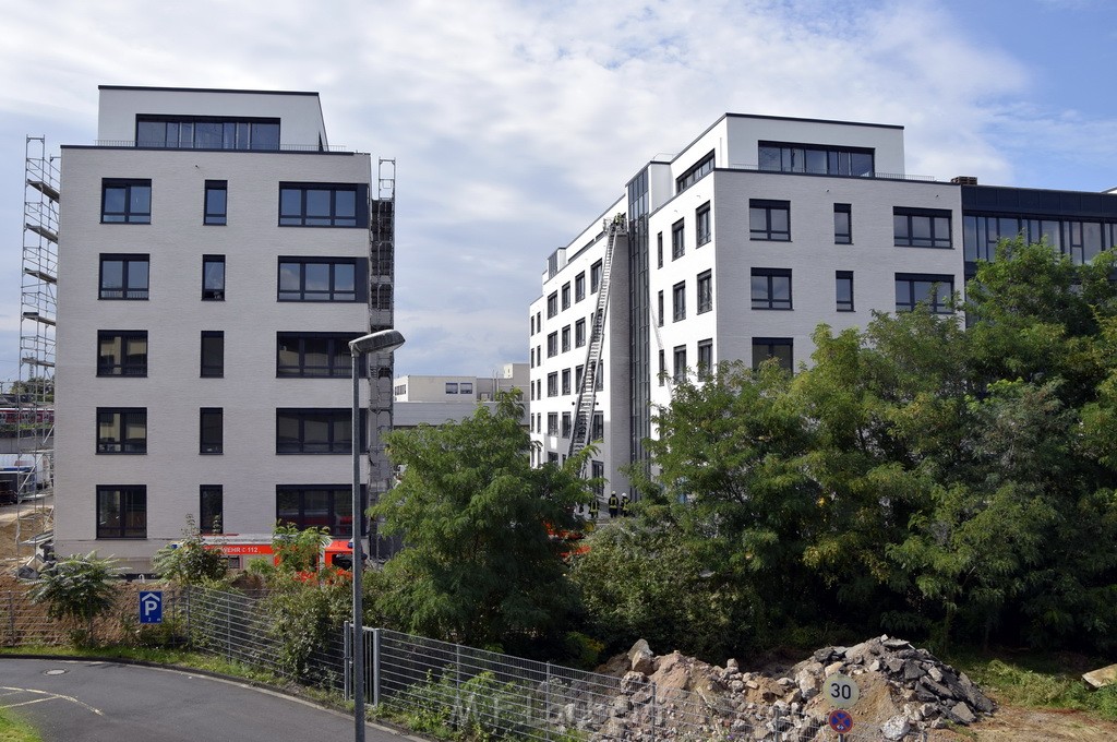 Fassadenfeuer Baustelle Koeln Kalk Dillenburgerstr P16.JPG - Miklos Laubert